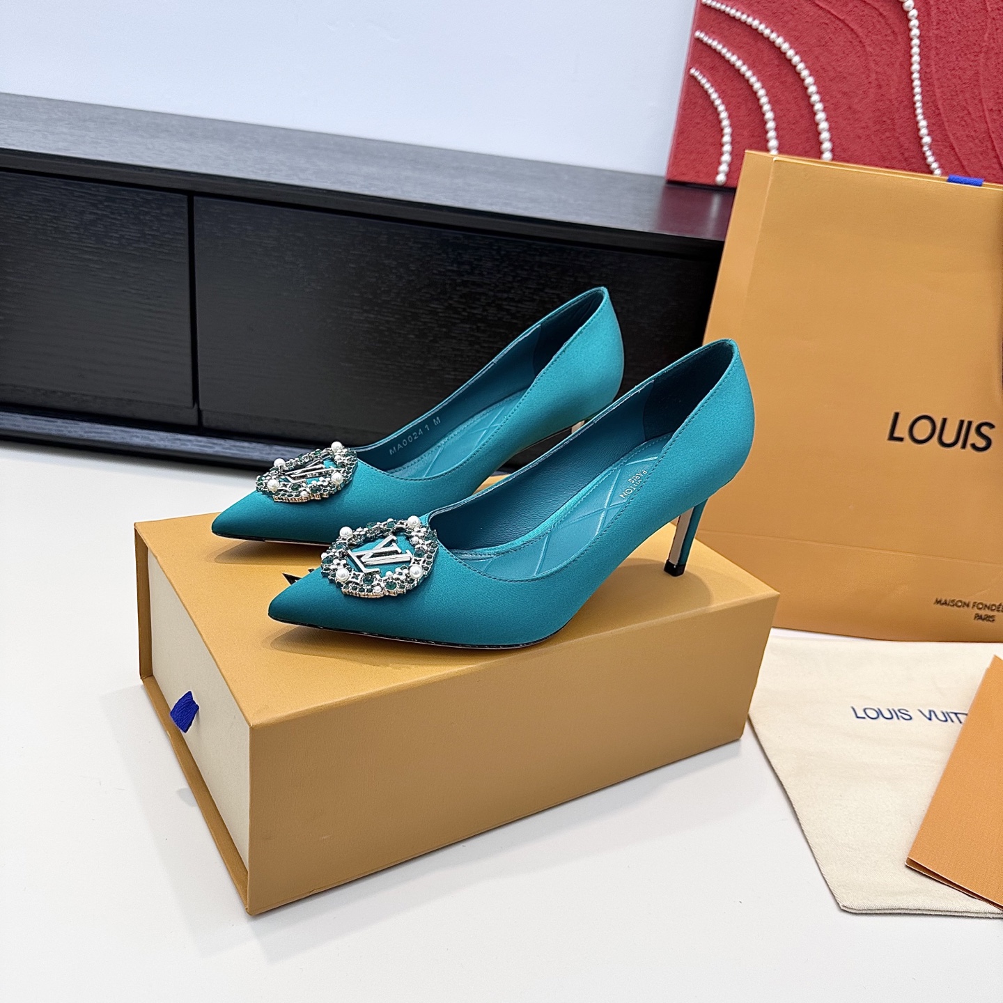 Women's high heels